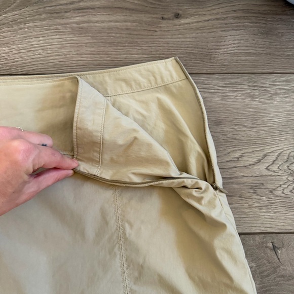 Patagonia Khaki Women's Skort Size 10 - Picture 7 of 8